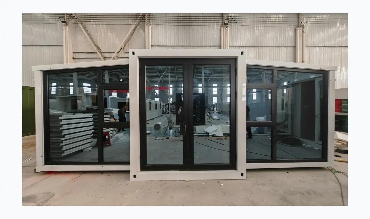 Glass frontage option on 20ft expandable house