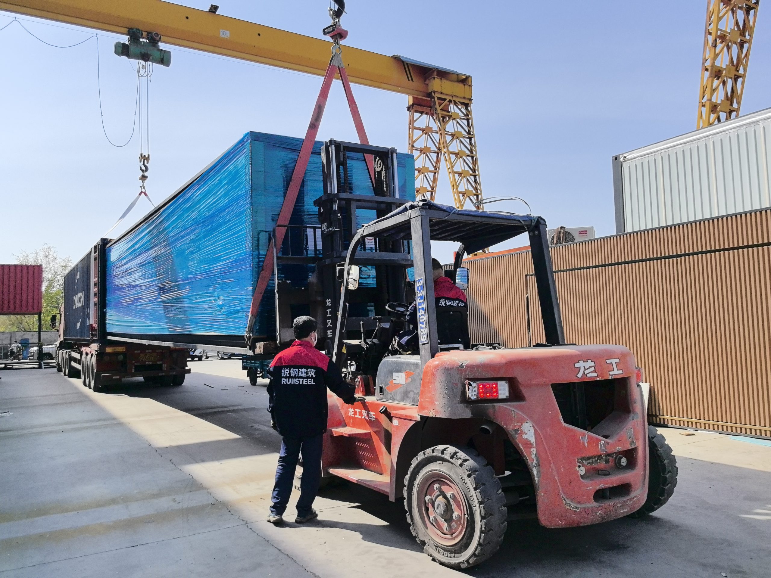 Container house loading
